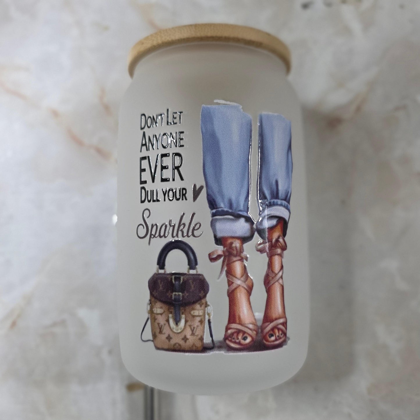 ✨ “Don’t Let Anyone Ever Dull Your Sparkle” Glass Can Cup – Fashion Chic Motivational Tumbler with Bamboo Lid & Straw ✨